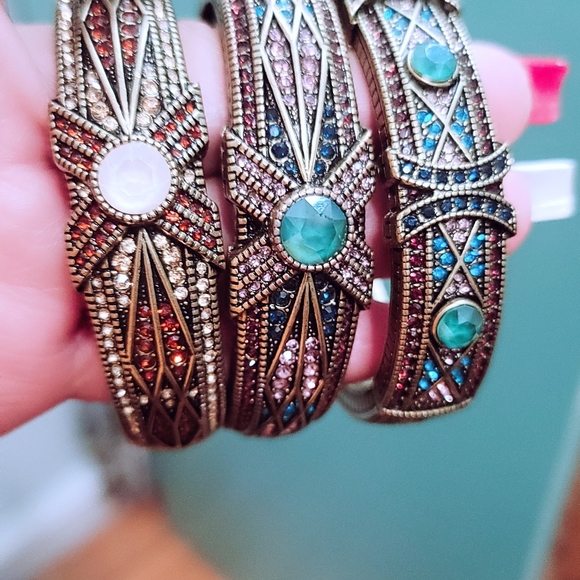 Tapered "X" Crystal Bangle Bracelet Heidi Daus - Picture 4 of 9